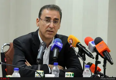 دولت در بخش حمل و نقل نقش سیاست گذار را ایفا کند