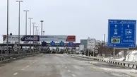 اجبار رانندگان کامیون به تردد زیگزاگی در اتوبان زنجان به دلیل آسفالت خراب