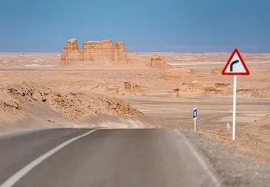 عملیات بازگشایی محور نهبندان به شهداد آغاز شد