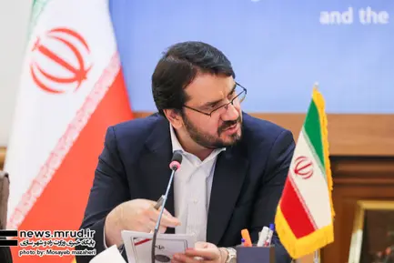  نشست مشترک وزیر راه و شهرسازی جمهوری اسلامی ایران و وزیر حمل و نقل کشور عراق