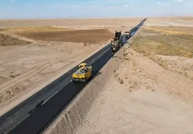اجرای روکش آسفالت در محورهای سمنان با قراردادهای ۱۰ هزار میلیارد ریالی