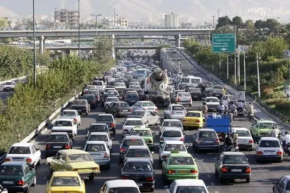 چرا ناگهان ترافیک در بزرگراه‌های و خیابان‌های تهران تشدید شده است؟