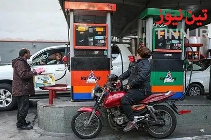 پمپ بنزین 