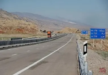 ارتقای شبکه آزادراهی کشور با احداث آزادراه خرم‌آباد- اراک 