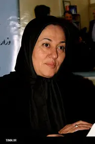 فاطمه مقیمی در غرفه تین نیوز