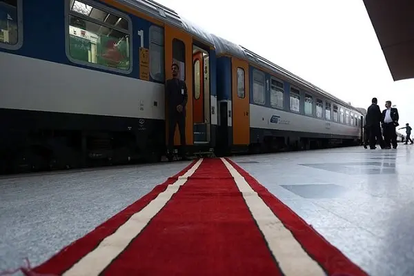 توقف تخصیص بودجه قطار حومه‌ای