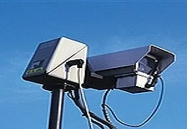 اتصال دوربین های پلیس راه و راهداری / هر ۲۰ کیلومتر یک دوربین