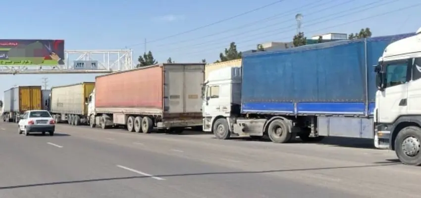  اعتراض رانندگان کامیون به نرخ تن بر کیلومتر/ درخواست اصلاح و محاسبه هزینه واقعی حمل بار