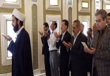 برگزاری نماز عید سعید فطر در ایستگاه راه آهن مشهد با حضور مدیر عامل راه آهن ج.ا.ا 