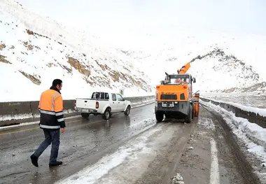 توصیه پلیس درمورد استفاده از تجهیزات زمستانی در محورهای کوهستانی