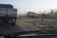 واژگونی تریلی در محور بندرعباس ـ لار حوالی کهورستان؛ مسیر موقتاً مسدود شد