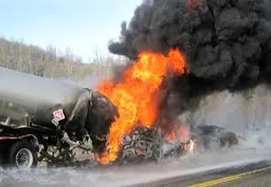 مرگ دلخراش راننده به دلیل انفجار تانکر سوخت+سه فیلم از حادثه