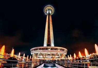برج میلاد در خطر«کج شدن» و فروریختن؟