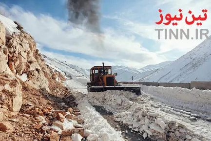 عملیات بازگشایی جاده پیست اسکی تاریک دره همدان