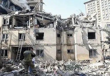 خسارت دیدگان واحد مسکونی و خودرو در تهران چه باید بکنند؟ 