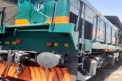 بازسازی و رنگ آمیزی یک دستگاه لوکوموتیو مانوری در راه آهن کرمان