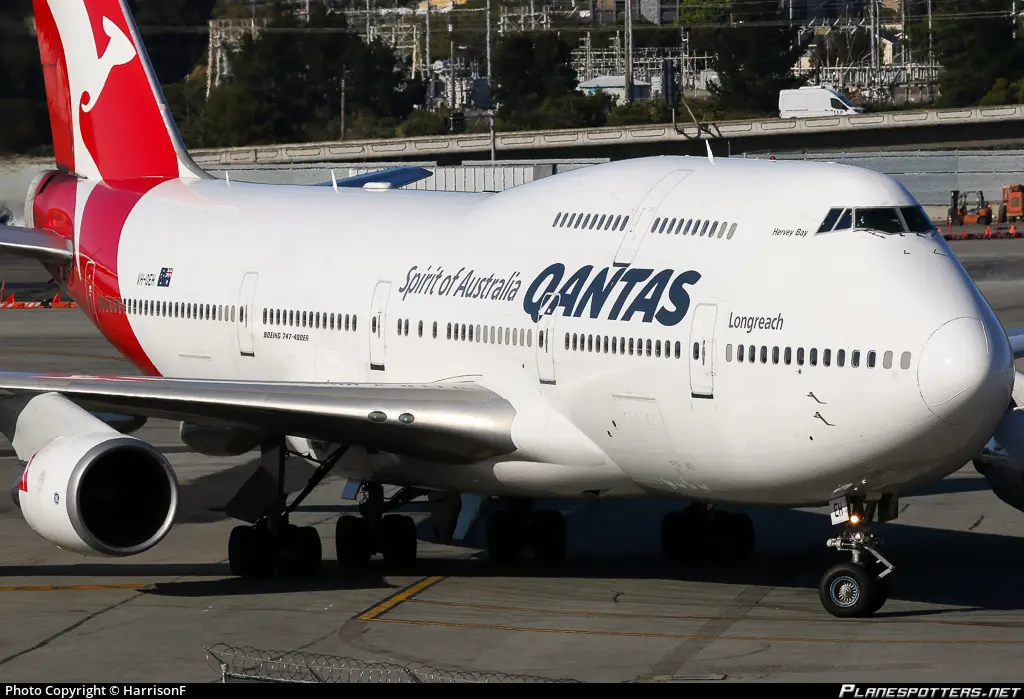 Qantas to base half of 787 fleet in Brisbane