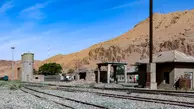 فیلم | گذر از ریل های دیرینه بُن کوه گرمسار