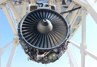 گزارش تصویری| رونمایی از سامانه سیار آزمایش موتورهای هوایی تجاری توسط مپنا