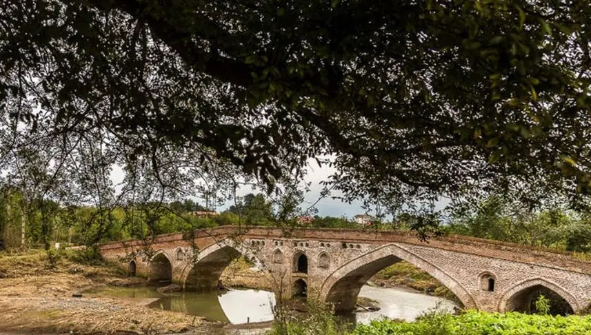 پل های تاریخی مقاوم در مقابل سیل