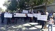 تجمع مالباختگان شرکت پروژه‌های هواپیمایی شیده مقابل دادستانی