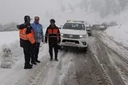 بارش برف و باران در محورهای شمالی/ تردد با زنجیر چرخ الزامی است