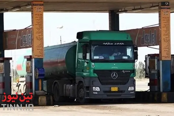 سوخت گیری عجیب کامیون های افغانستان با باک های چند هزار لیتری/ حمل کالا یا قاچاق سوخت؟