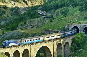 کدام مسیرها قطار گردشگری دارند؟