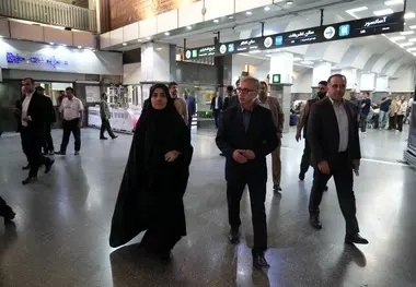 بازدید وزیر راه از راه آهن تهران/افزایش تعداد قطارها برای پاسخ به مطالبات مردم