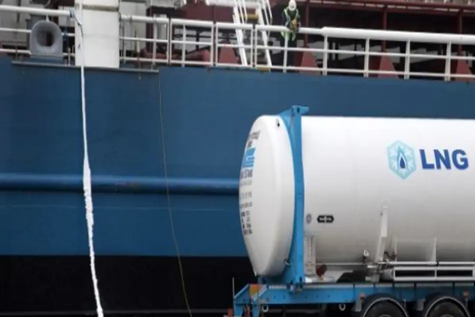 Port of Amsterdam develops tool for safe LNG bunkering