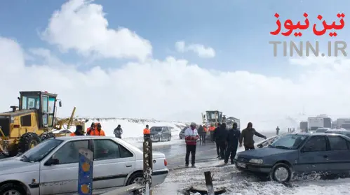 امداد رسانی در جاده های برفی آذربایجان شرقی