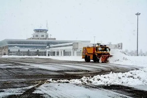 کاهش دیدافقی پروازهای ورودی فرودگاه ارومیه را مختل کرد