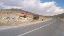 نگاه ویژه راهداران شهرستان کیار به محور دستگرد به سمت گردنه کت