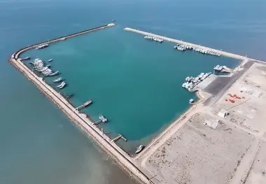 آغاز واردات خودرو از بندر سیریک؛ از فردا/«توسعه بنادر»، اسم رمز رونق مکران