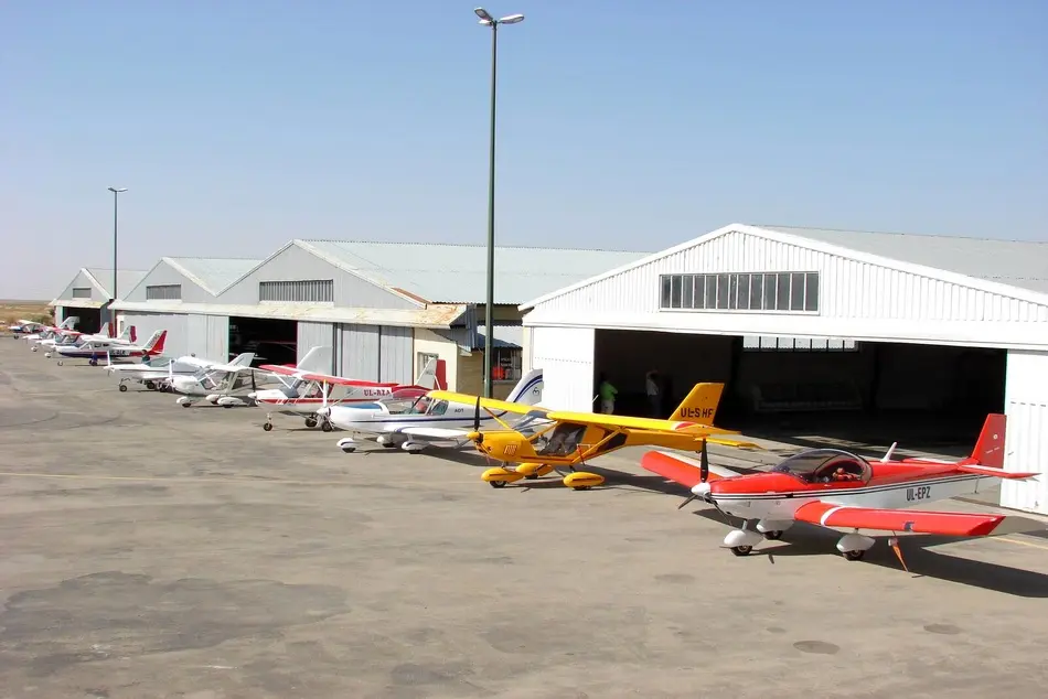 بازسازی فرودگاه آزادی و راه اندازی شهرک فناوری هوا و فضا