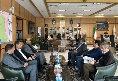 هم افزایی و مدیریت جهادی برای توسعه شبکه ریلی کشور
