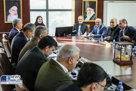 گزارش تصویری بازدید رئیس جمهور از وزارت راه و شهرسازی (11)