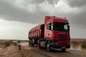 منع ارائه خدمات به یک راننده کامیون در بافق به دلیل طرح شکایت عدم پرداخت کرایه حمل 