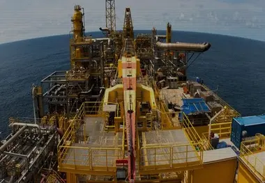 Lloyds Energy, Gazprom ink near-shore FLNG deal