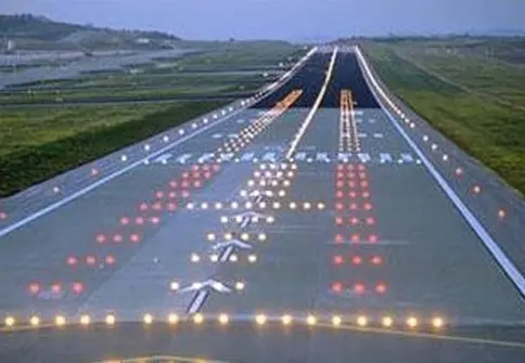 اصلاح باند ۵ فرودگاه کشور با اعتبار ۱۲۰۰ میلیارد تومان