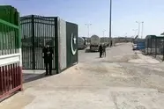 بلاتکلیفی رانندگان کامیون در نقطه صفر مرزی ایران و پاکستان بدون  آب، غذا و سوخت