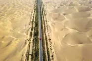 فیلم| چینی ها چطور در بیابان بزرگ تاکلاماکان بزرگراه ساختند؟
