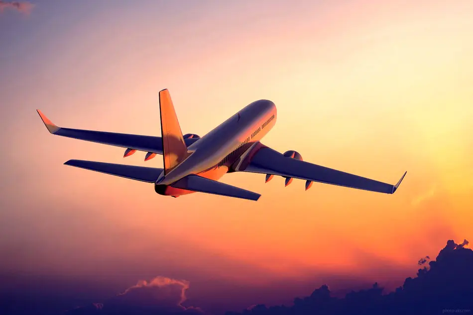 امیرمکری: تعرفه پرواز عبوری از فضای کشور 1500 تا 2000 دلار است