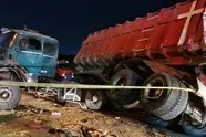 تصادف مرگبار تریلر با کامیون در آزادراه تهران - ساوه + فیلم