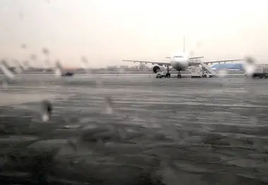 برقراری پروازها با وجود شرایط نامساعد جوی