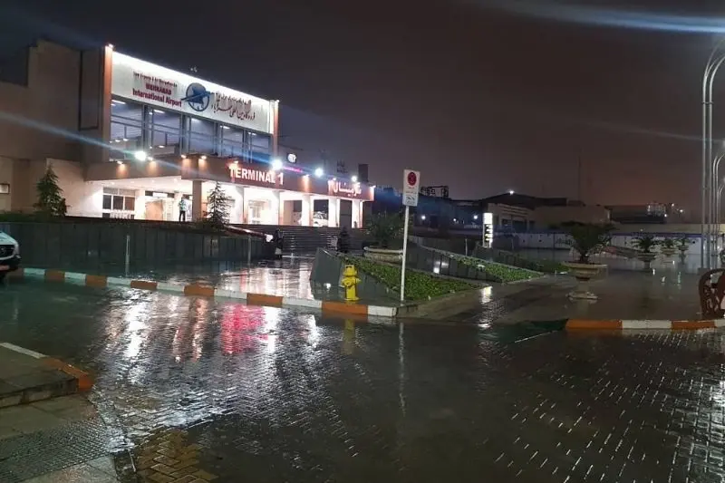 بارش برف و عملیات زمستانی در فرودگاه بین‌المللی مهرآباد تهران