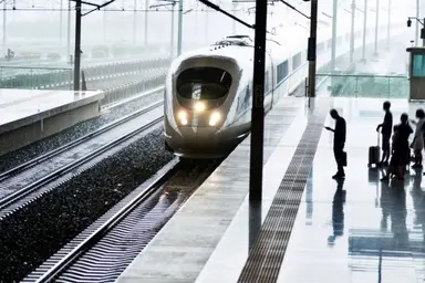 قصور و کوتاهی در پروژه ایستگاه تشکیلاتی راه‌ آهن همدان- تهران پذیرفتنی نیست