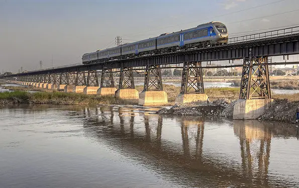 استفاده از ظرفیت ریلی راه آهن جنوب در حمل و نقل شهری اهواز