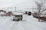 بارش برف سنگین ۴۷ راه روستایی زنجان را بست