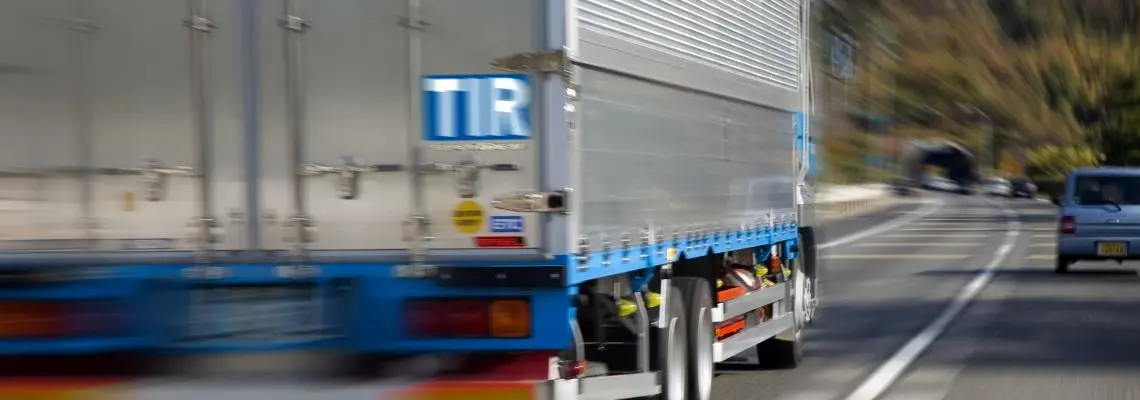First container travels from UAE to Czech Republic under intermodal TIR